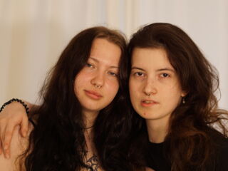 ErleneAndHilda's 1-on-1 live cam shows Profile Image